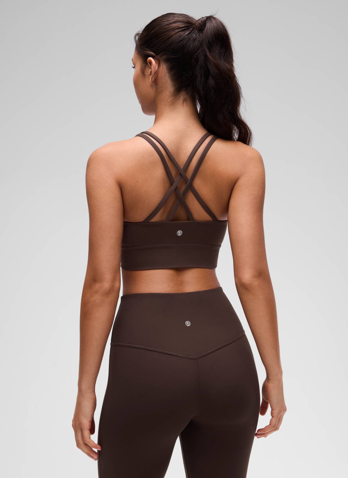 CRZ YOGA Womens Butterluxe Strappy Longline Criss Cross Molded Cup Bra Hot Fudge Brown @model_info:Maysa