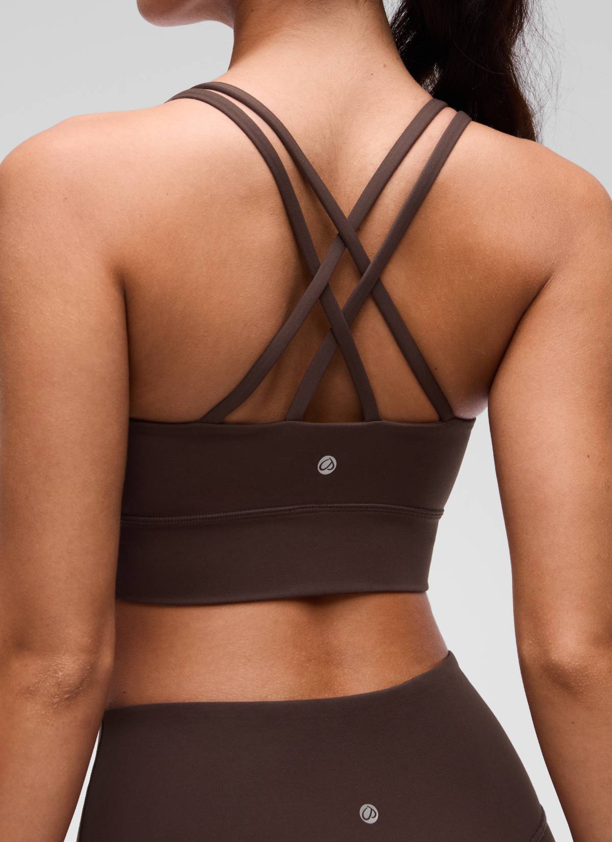 CRZ YOGA Womens Butterluxe Strappy Longline Criss Cross Molded Cup Bra Hot Fudge Brown @model_info:Maysa