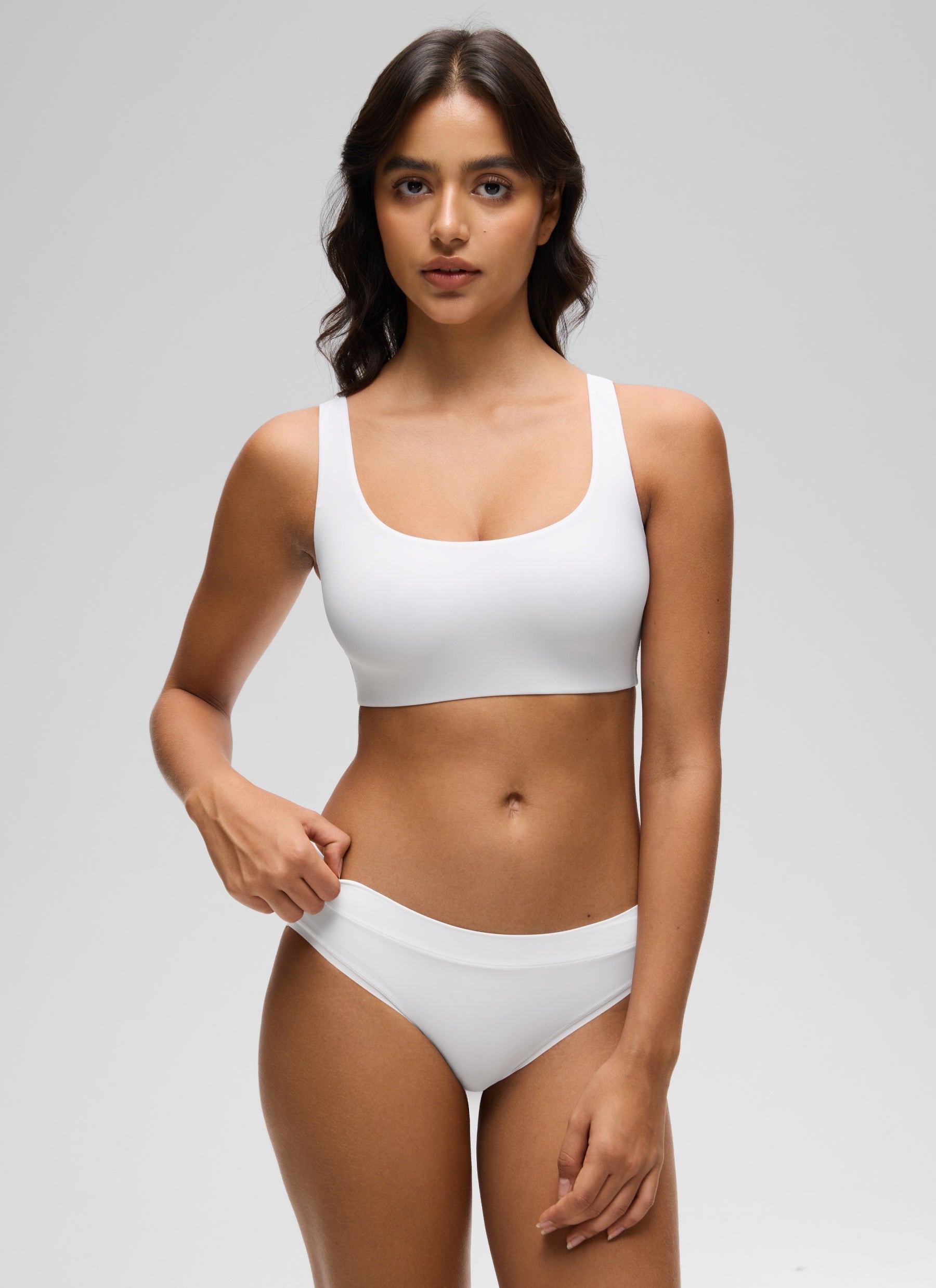 CRZ YOGA Women's Softhold Wireless Double Lined U Back Everyday Bra Snow White