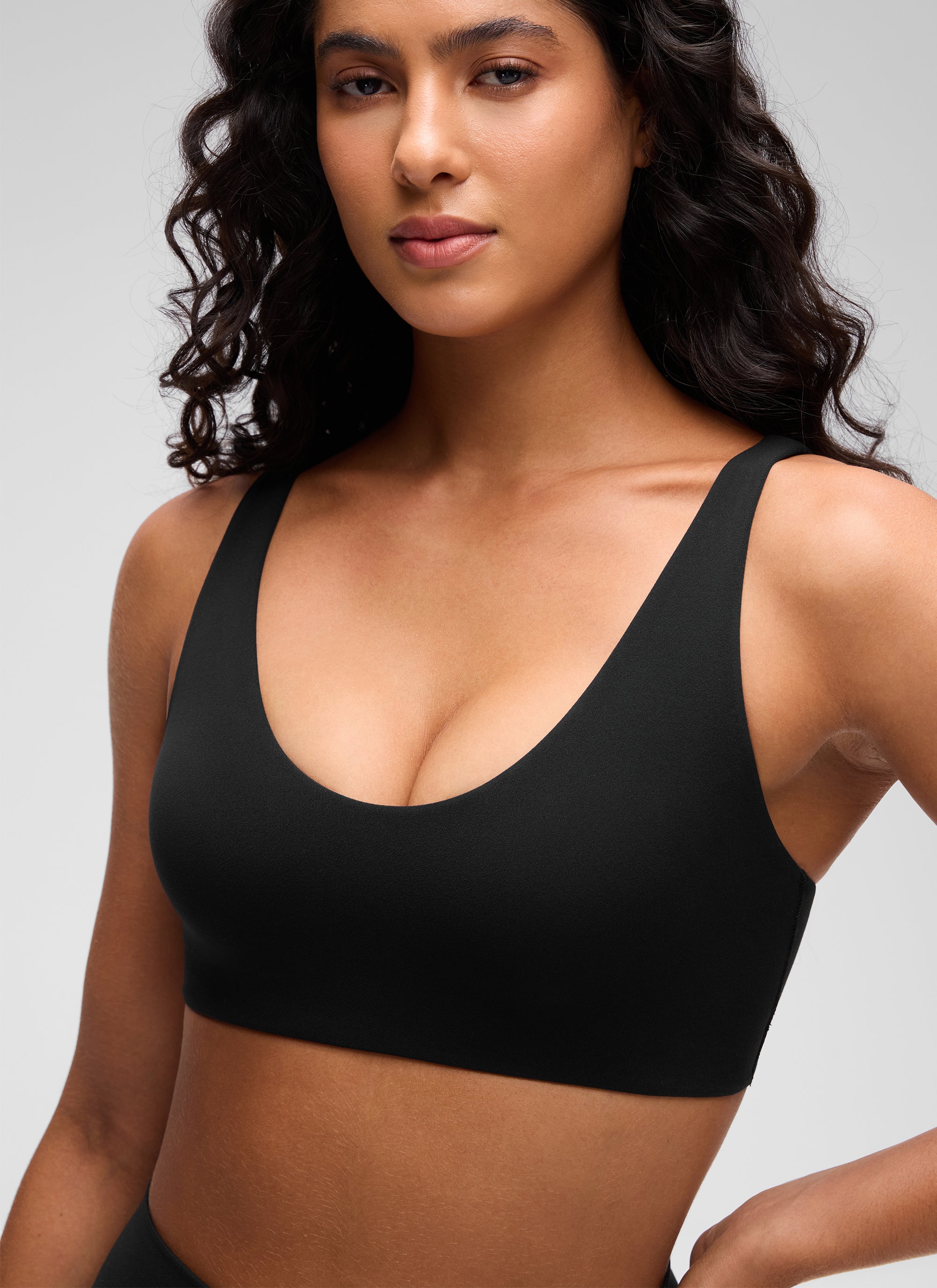 CRZ YOGA Women Butterluxe Soft Double Lined Scoop Neck Sports Bras Black