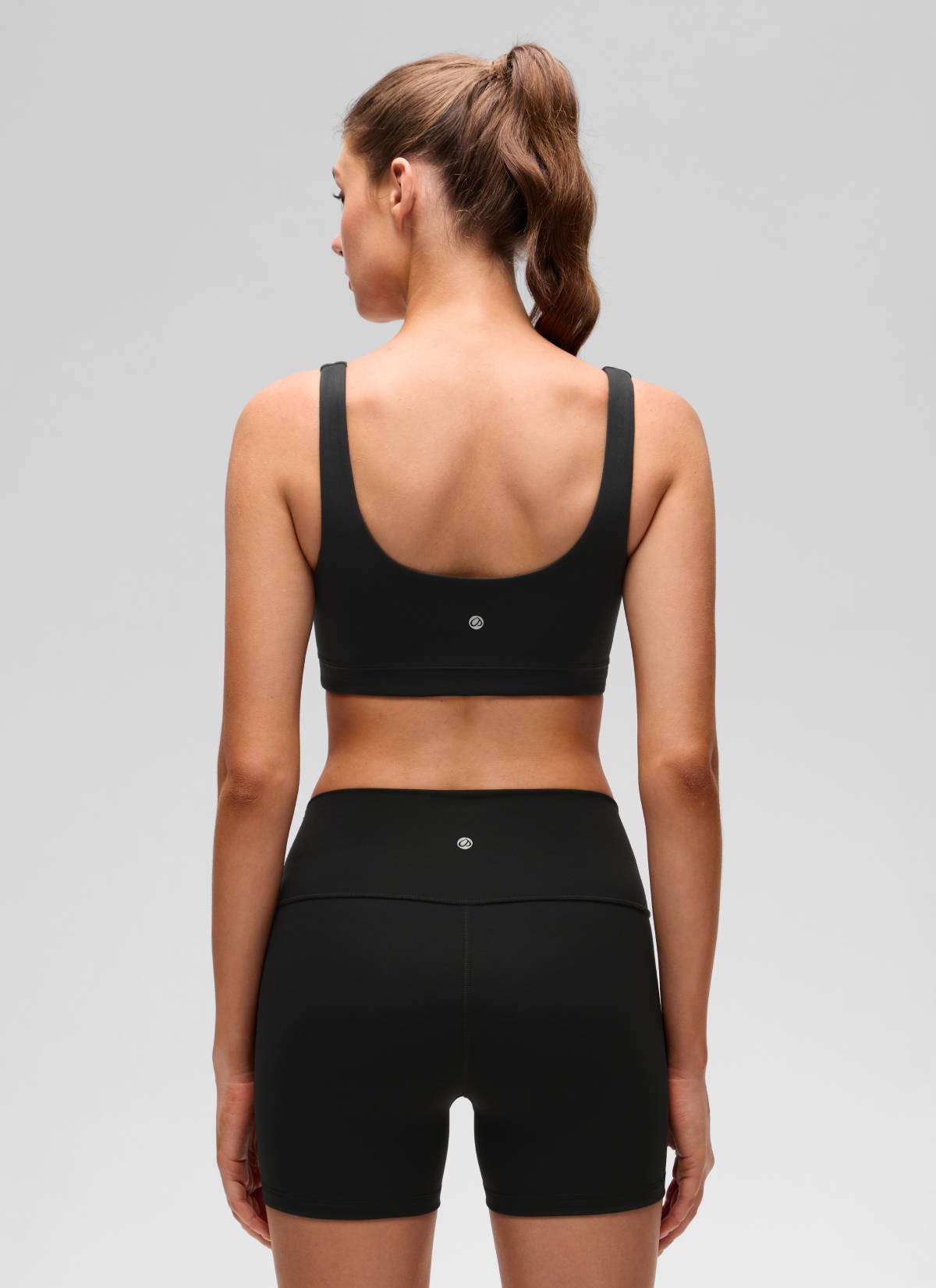 CRZ YOGA Women's Butterluxe Yoga U Back Sports Bra Light Support Black @model_info:Gelya