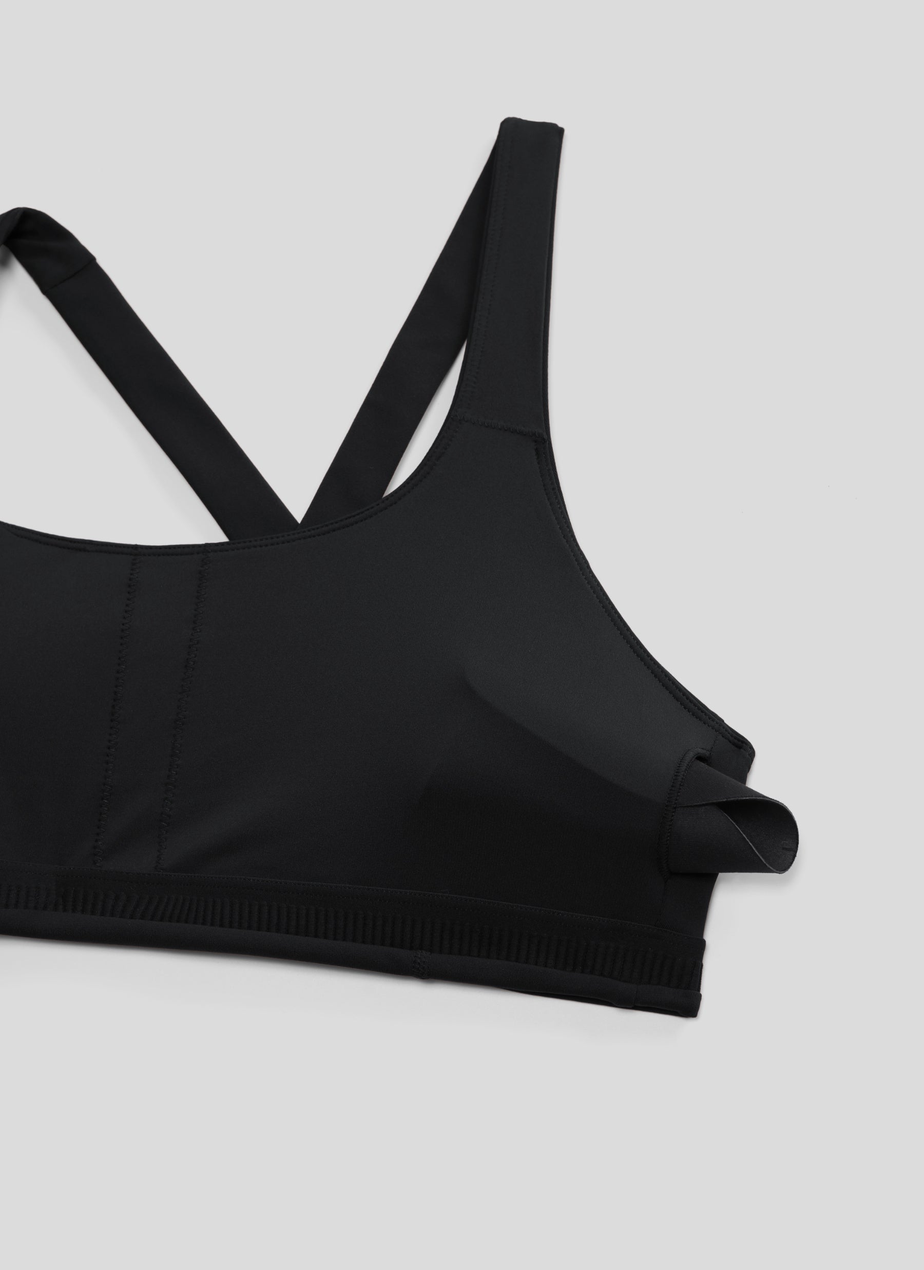 CRZ YOGA Women's SculptAir Training Criss Cross Back Straps Sports Bra Black