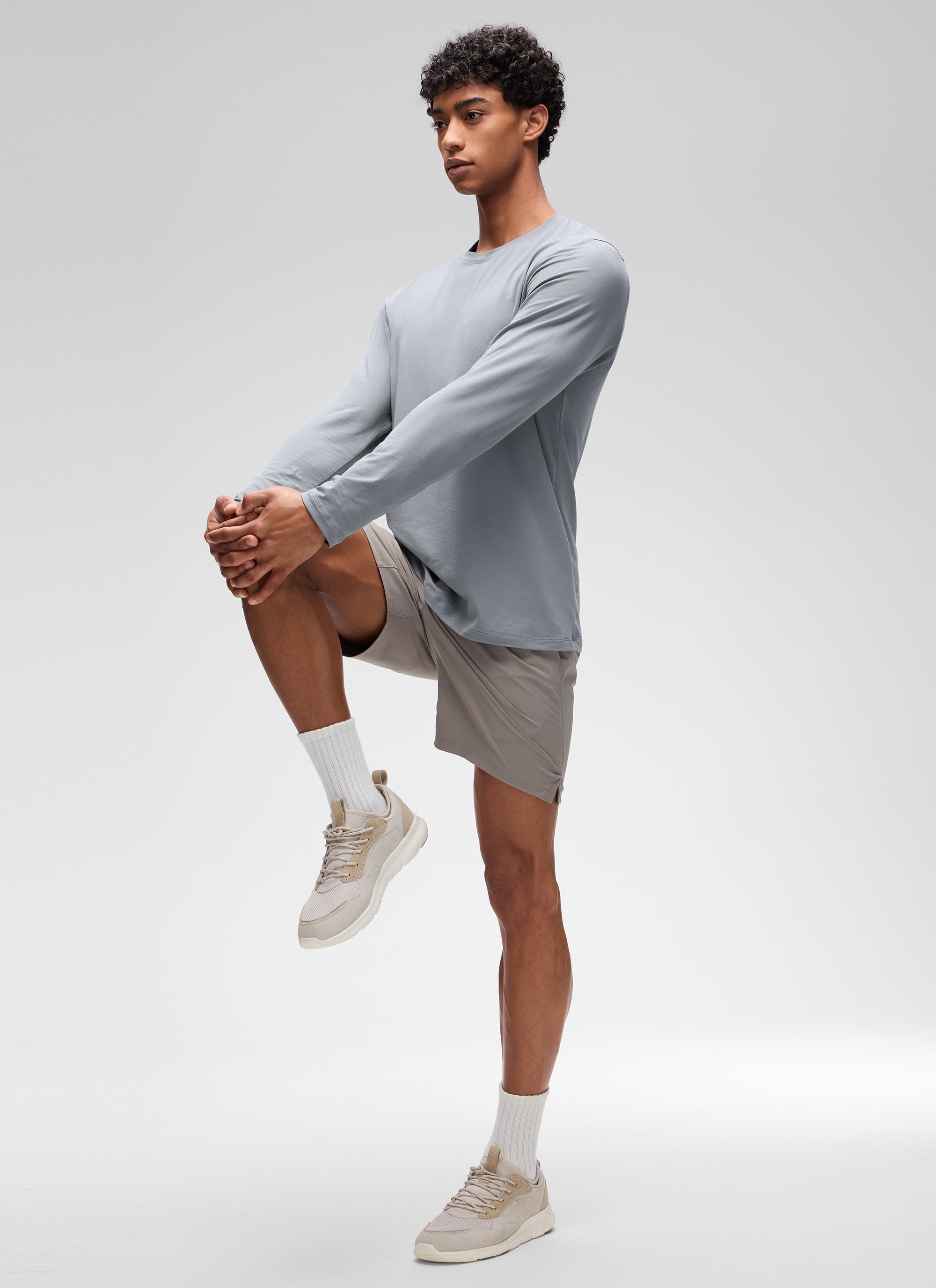 CRZ YOGA Man's Cotton-Blend Workout Crew Neck Classic Fit Long Sleeves White