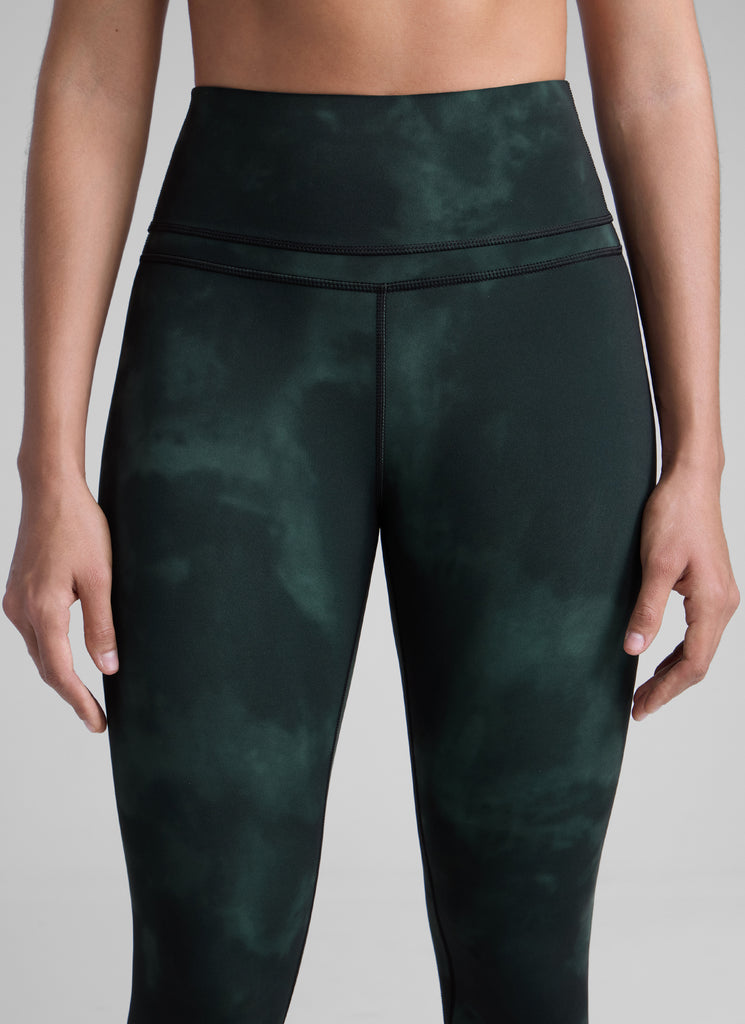 CRZ YOGA Women's Yoga Train High Rise Nakedfeel Leggings 25" 7/8 Pants Emerald Green Tie-Dye Flowers