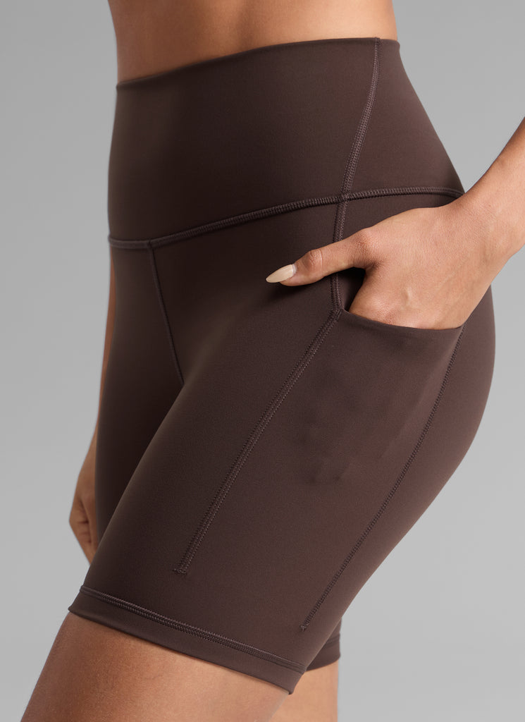 CRZ YOGA Women's Workout High Rise Pocket Shorts Butterbreeze Shorts 6'' Hot Fudge Brown