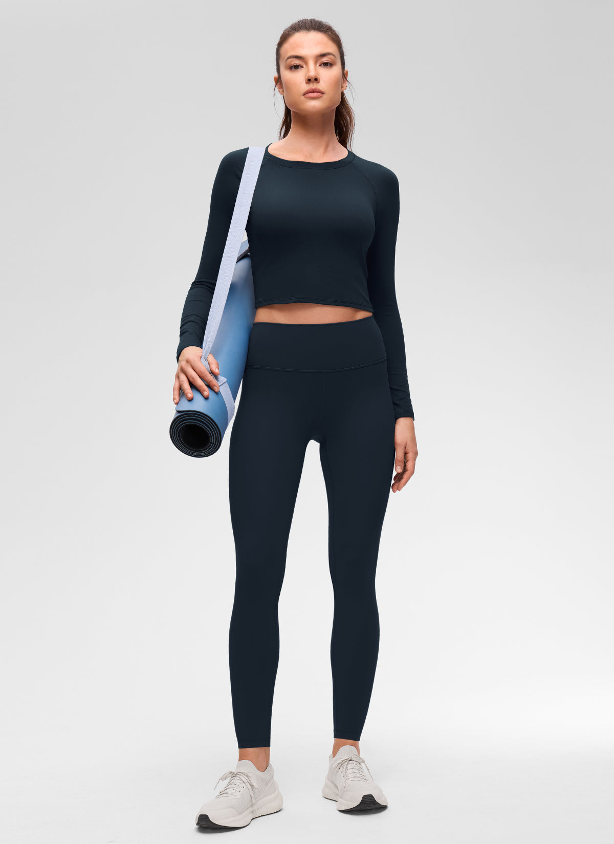 CRZ YOGA Women's Brushed Workout Crew Neck Raglan Crop Long Sleeve True Navy