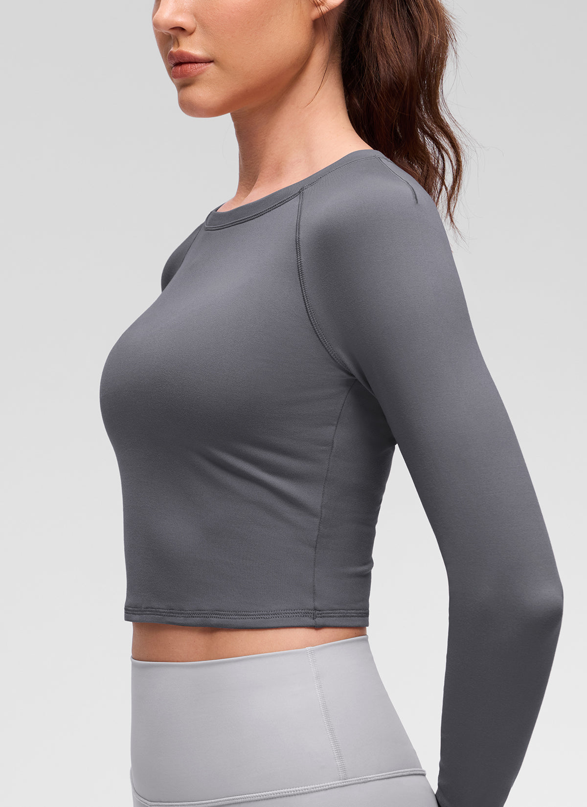 CRZ YOGA Women's Brushed Workout Crew Neck Raglan Crop Long Sleeve Ash Grey