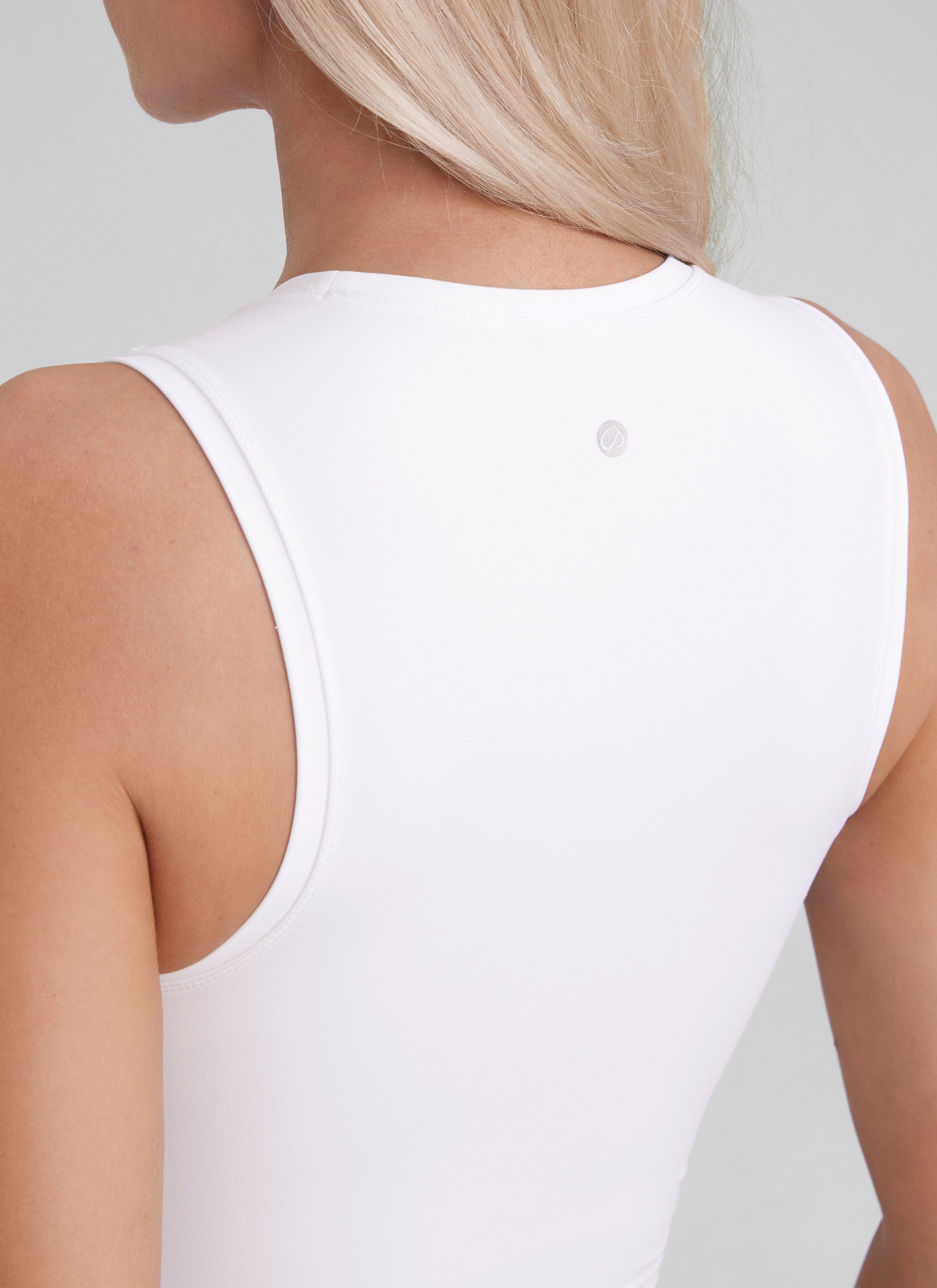 CRZ YOGA Women Crop Casual Double Lined High Neck Sleeveless Tanks Strawberry Pink