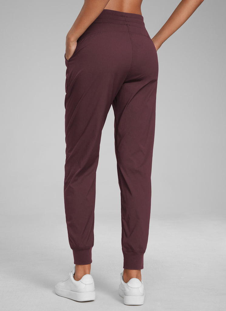 CRZ YOGA Women's Travel Classic Fit Striped Joggers 28'' Ruched Dark Russet