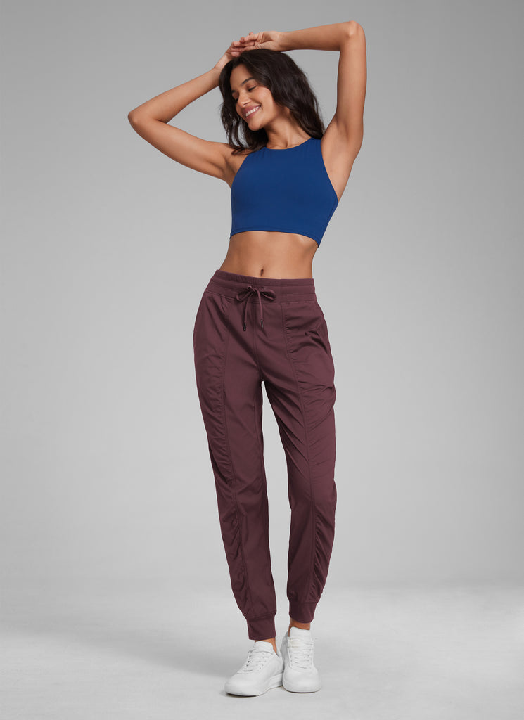 CRZ YOGA Women's Travel Classic Fit Striped Joggers 28'' Ruched Dark Russet