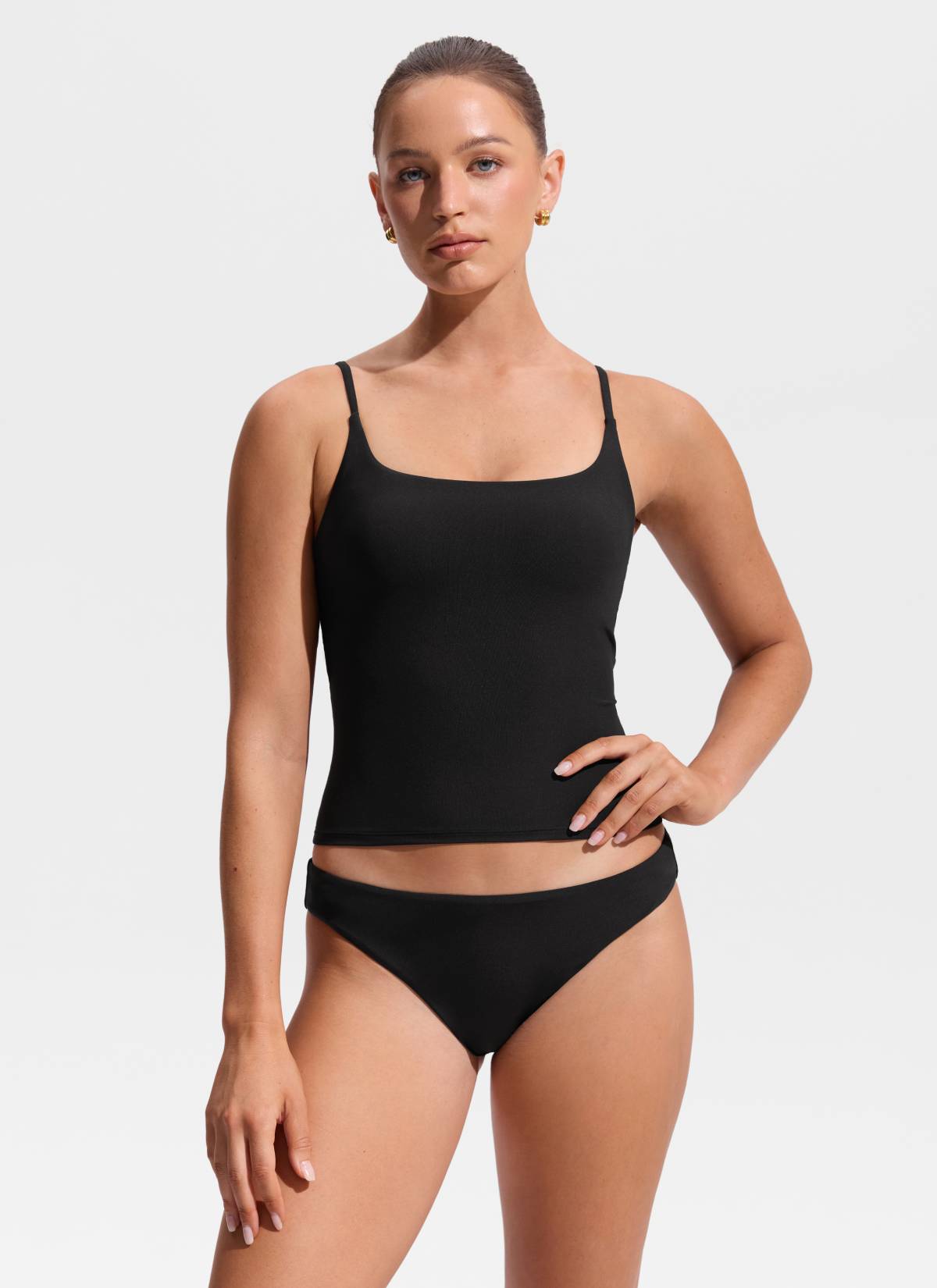 CRZ YOGA Women's Swimwear U Neck Twist Back Tankini Top Black @model_info:Hannah