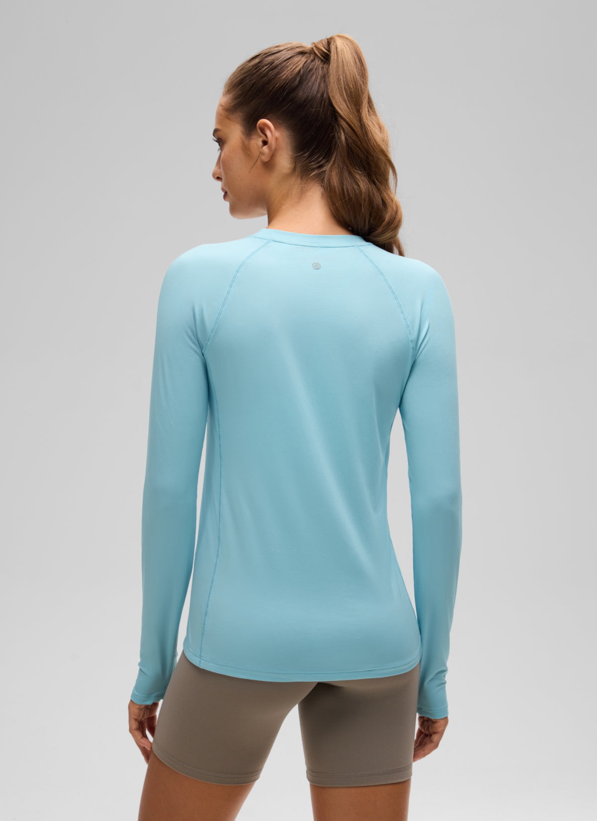 CRZ YOGA Women's Lightweight Sun Shirt Long Sleeve Tops UPF 50+ Light Blue @model_info:T